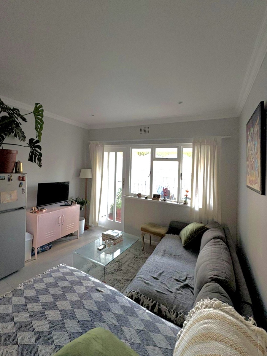 To Let 2 Bedroom Property for Rent in Sea Point Western Cape